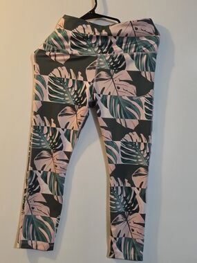Nike Womens Tropical Leaf Leggings - Pink & Green